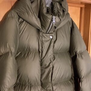 Banana Republic Olive Green Short Hooded Puffer Jacket XXL